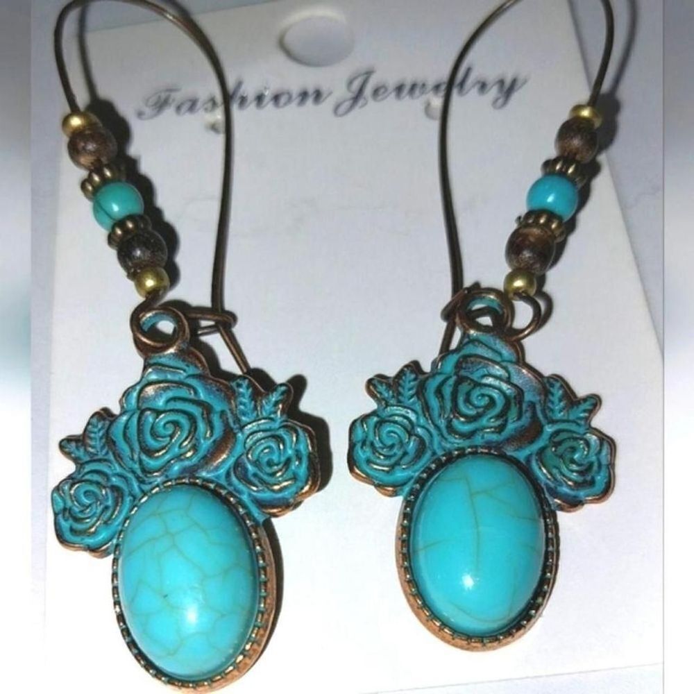 Ladies Vintage Turquoise Boho Dangle Earrings